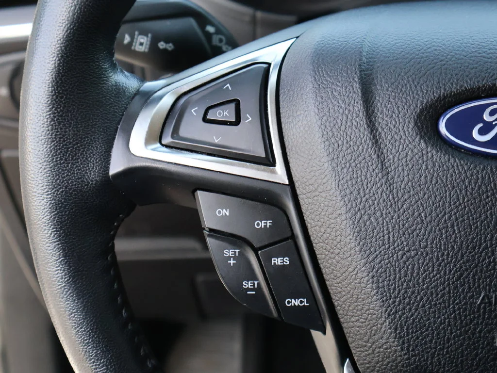 Used 2022 Silver Ford Titanium image 30