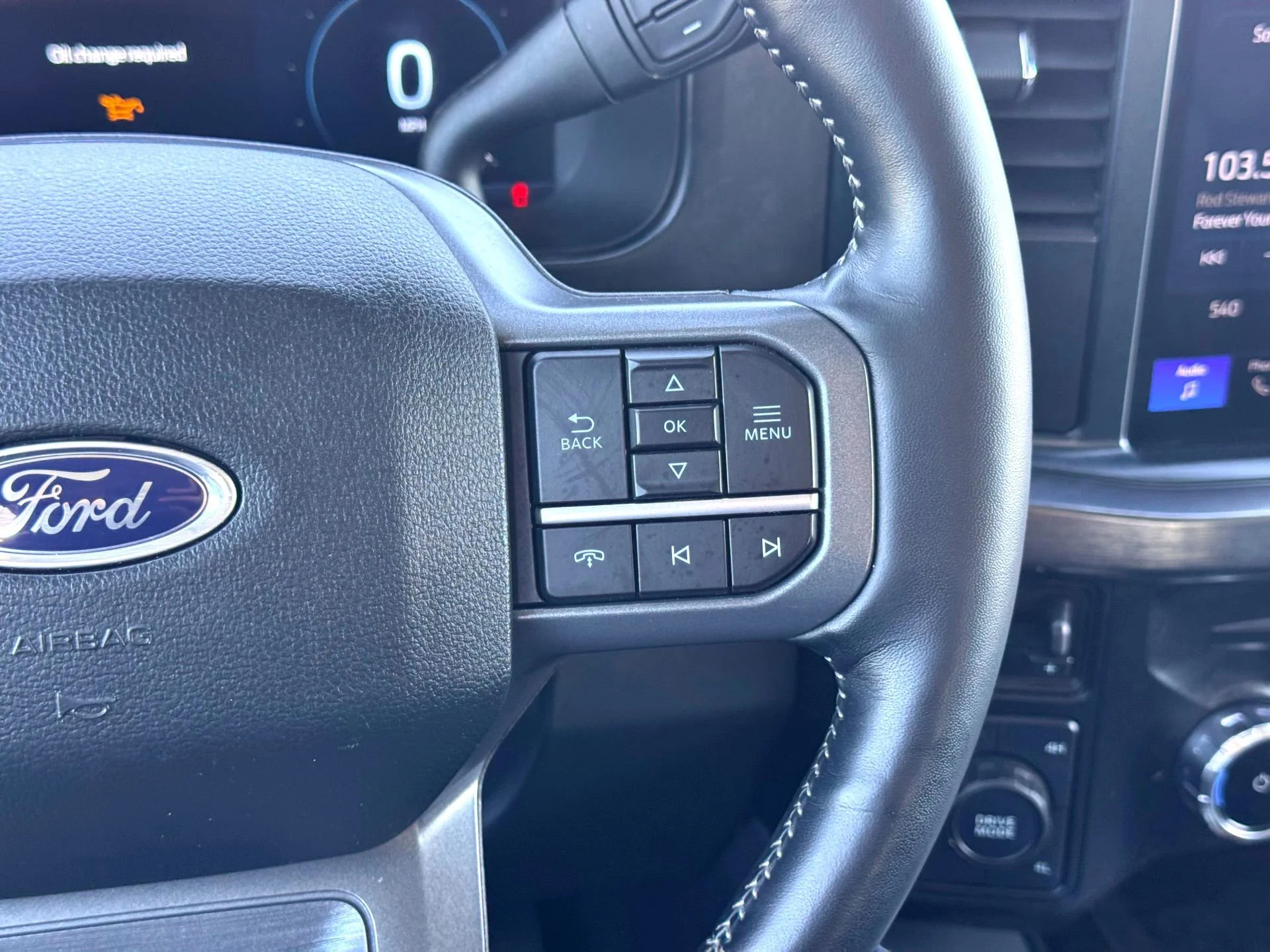 Used 2024  Ford Lariat image 24