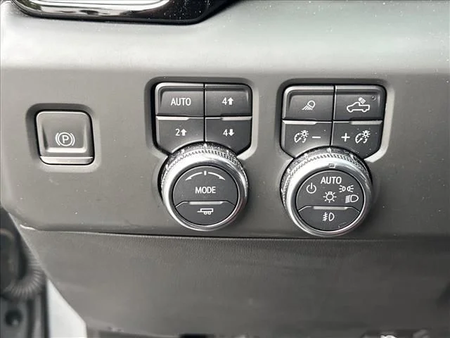 Used 2024 Silver GMC Denali Ultimate image 25