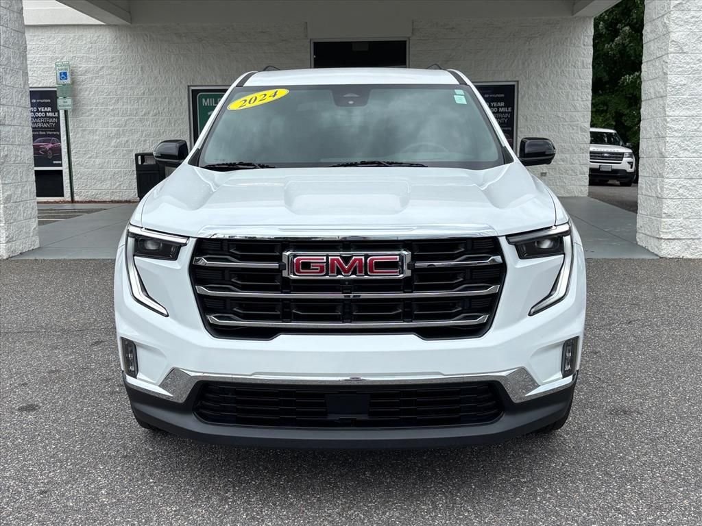 Used 2024 Summit White GMC Elevation image 22