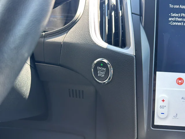Used 2022 Silver Ford SEL image 13