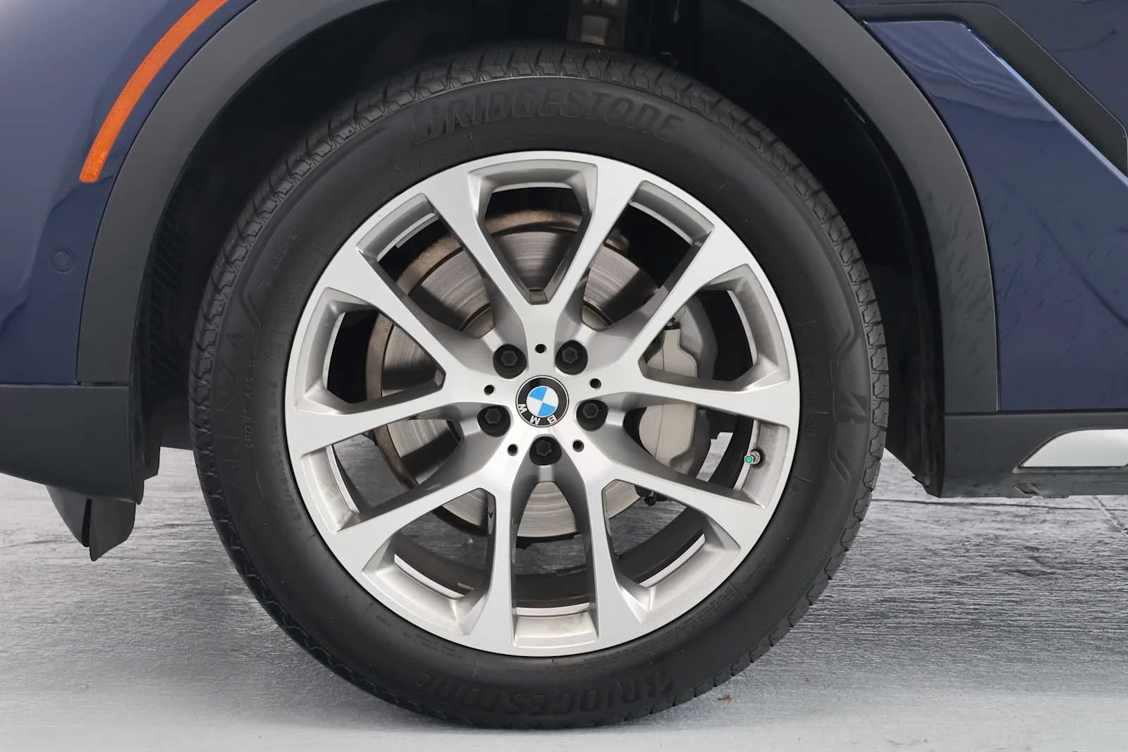 Used 2020 Tanzanite Blue II Metallic BMW xDrive40i image 11