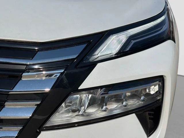 New 2026 Everest White Pearl TriCoat Nissan Platinum image 11