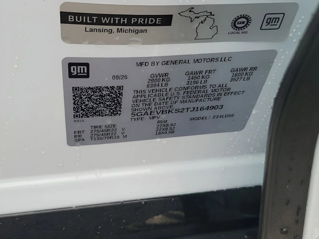 New 2026 Iridescent White Tricoat Buick Sport Touring image 51