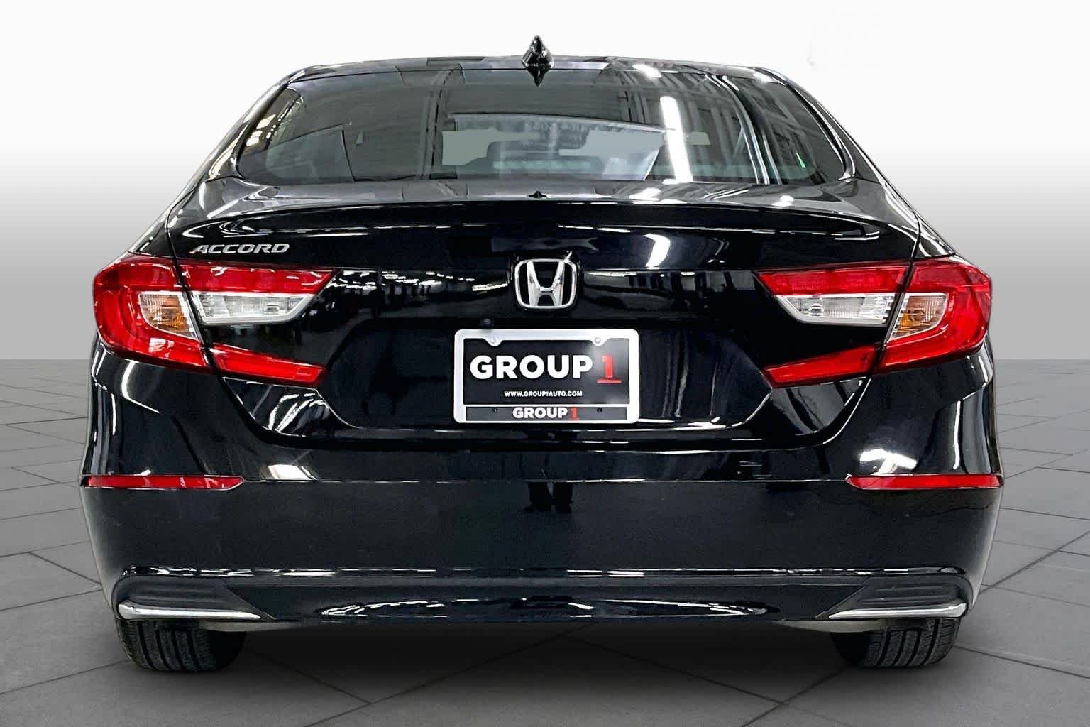 Used 2018 Crystal Black Pearl Honda LX 1.5T image 5