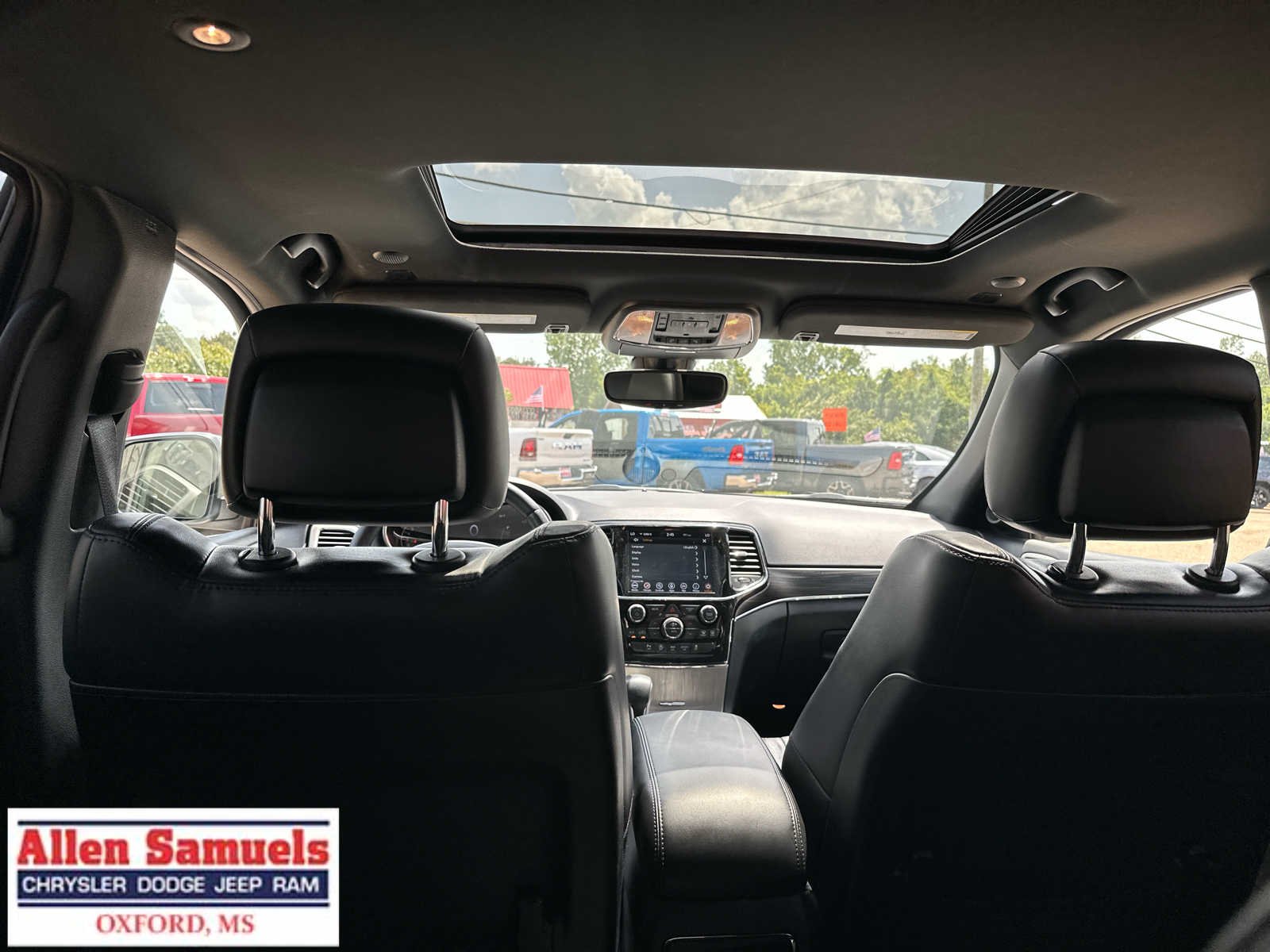 Used 2022 Bright White Clearcoat Jeep Limited image 41