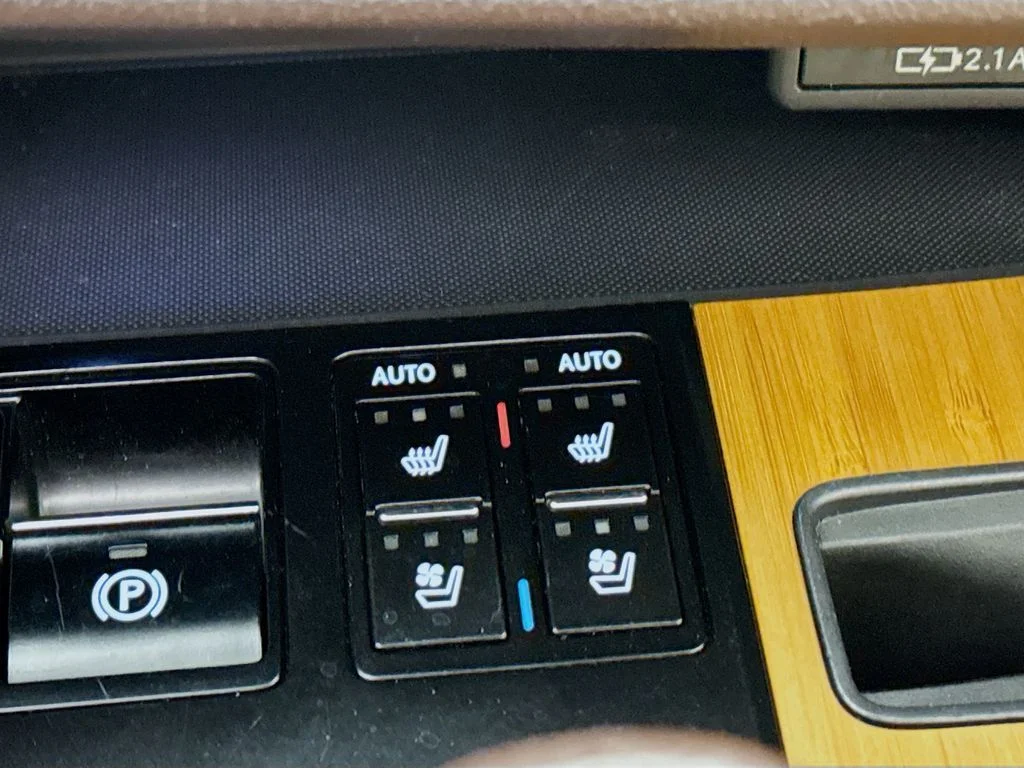 Used 2020 Red Lexus 350 image 21
