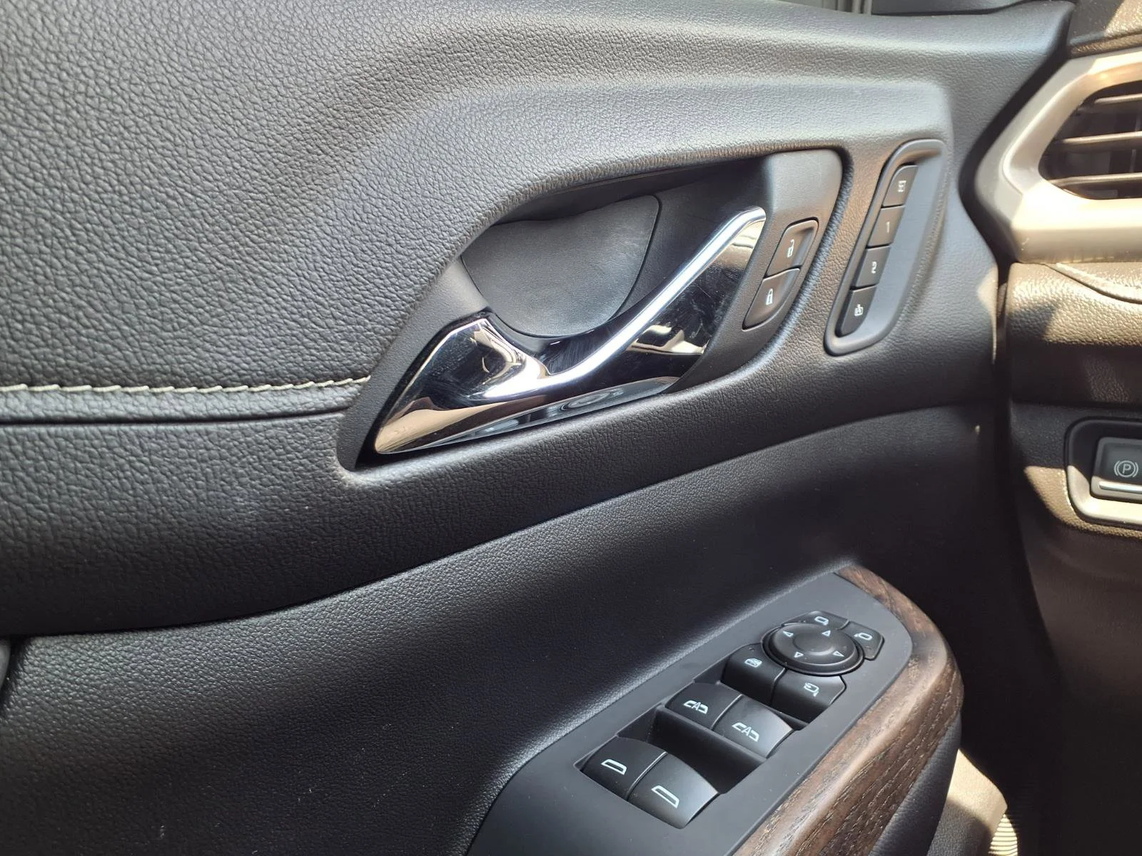 Used 2023 Volcanic Red Tintcoat GMC Denali image 15