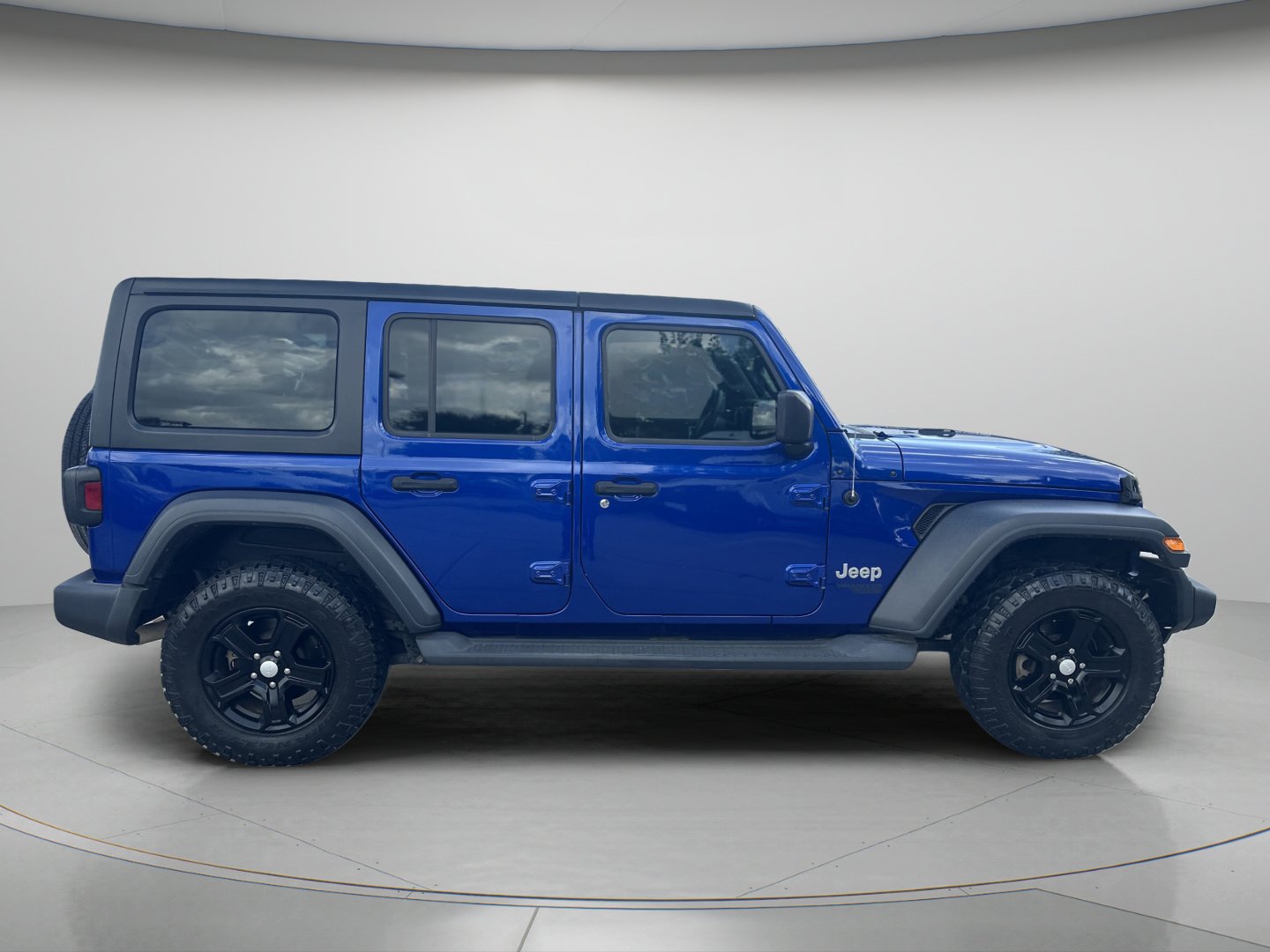 Used 2018 Ocean Blue Metallic Clearcoat Jeep Unlimited Sport S image 8