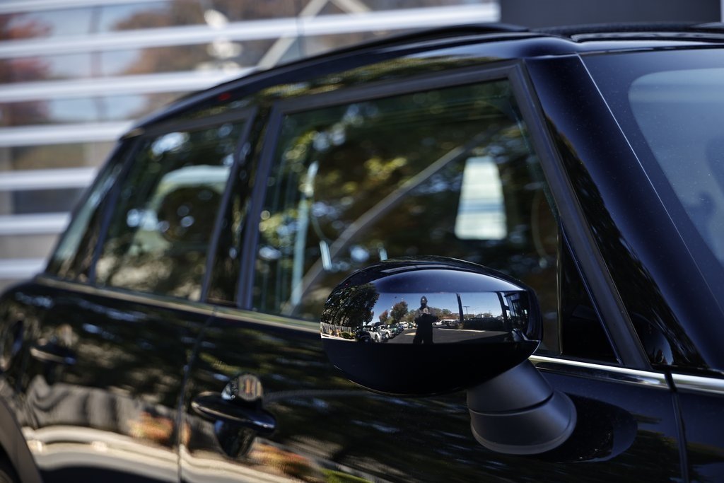 2023 Mini Cooper Hardtop S photo 3