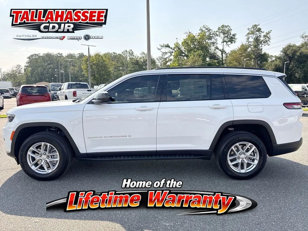 New 2026 Bright White Clear-Coat Exterior Paint Jeep  image 8