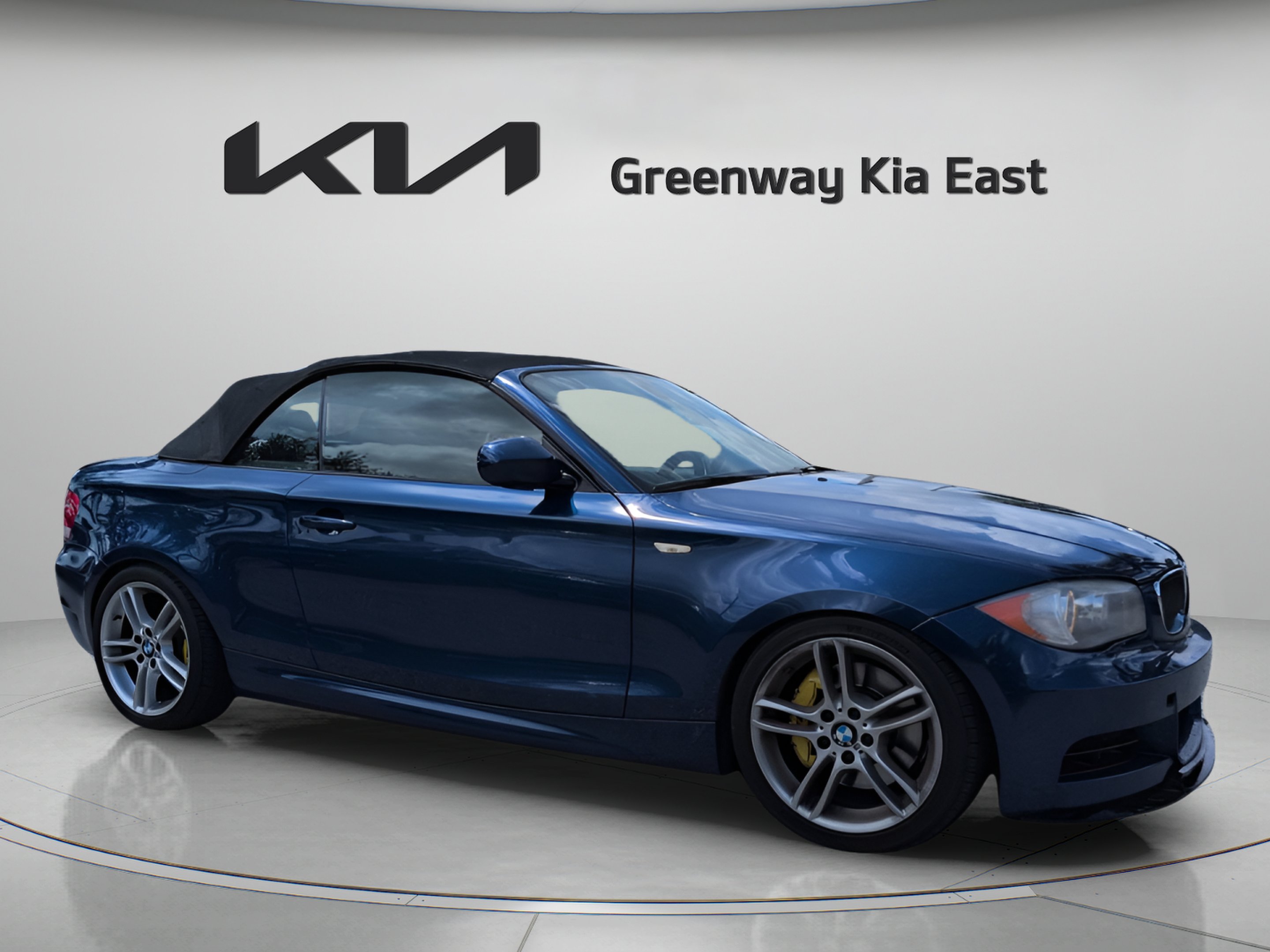 Used 2011 Le Mans Blue Metallic BMW 135i image 3