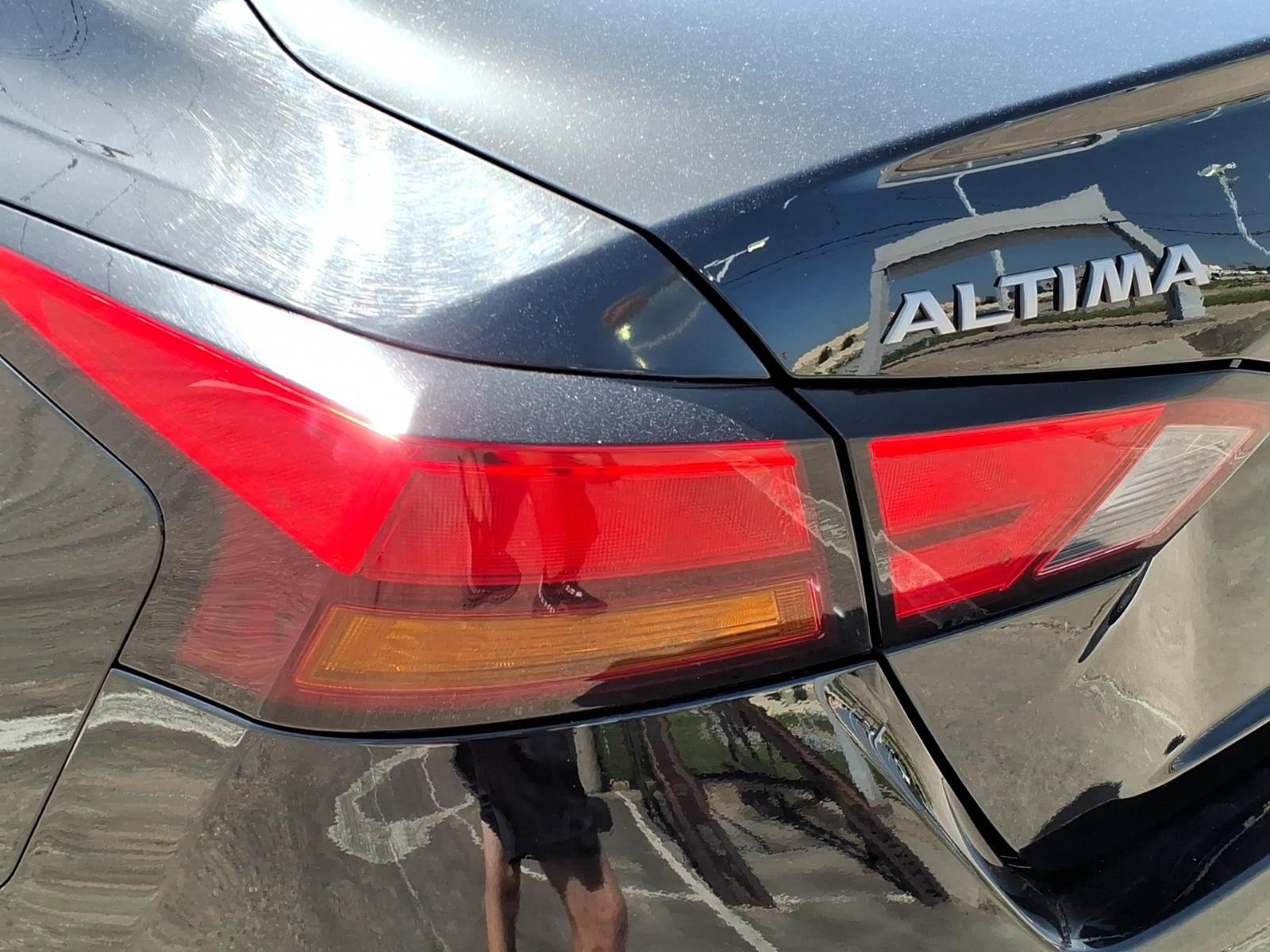 2024 Nissan Altima 2.5 SV Black at Robbins Nissan