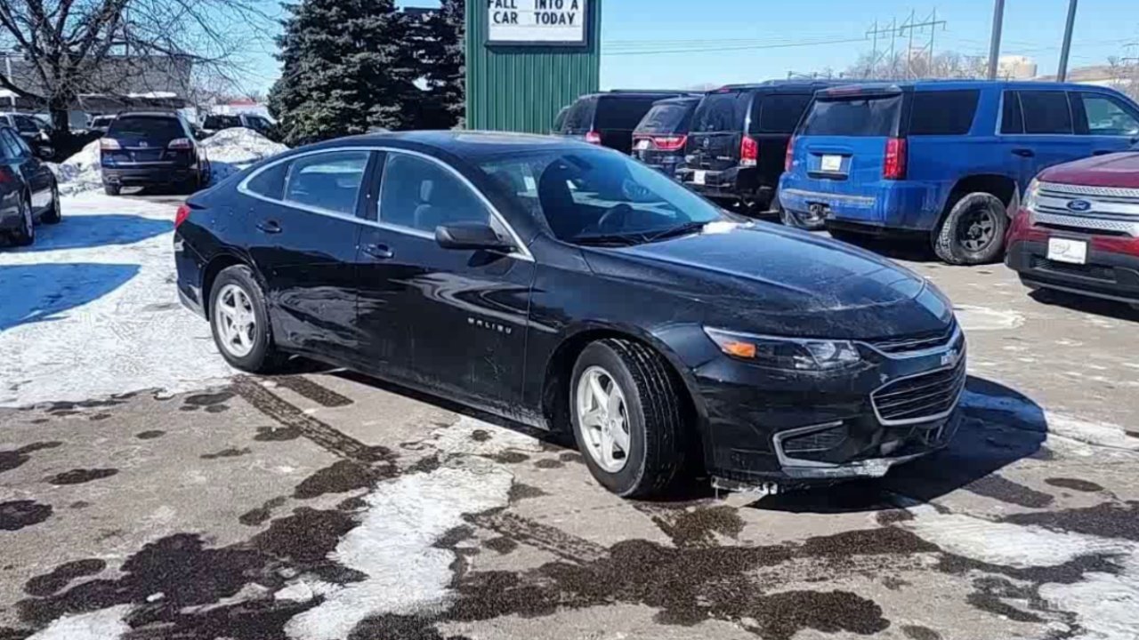 2018 Chevrolet Malibu LS photo 4