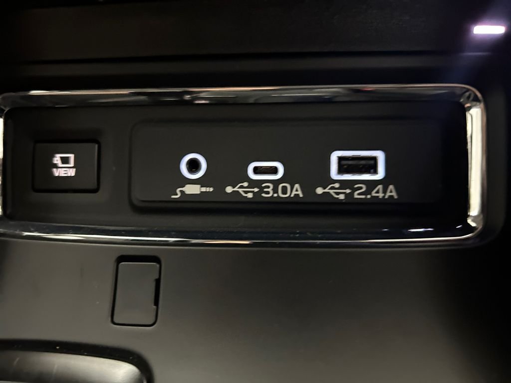 Used 2026 Blue Subaru Onyx Edition Touring image 30