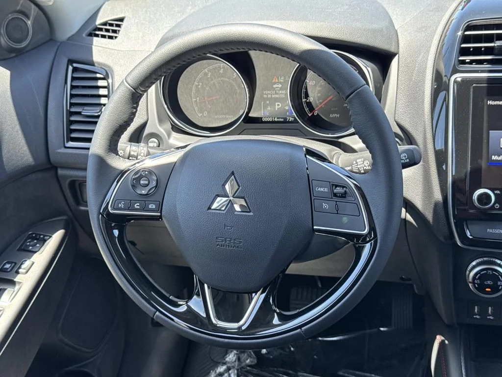 New 2026 White Diamond Mitsubishi 2.0 SE image 10