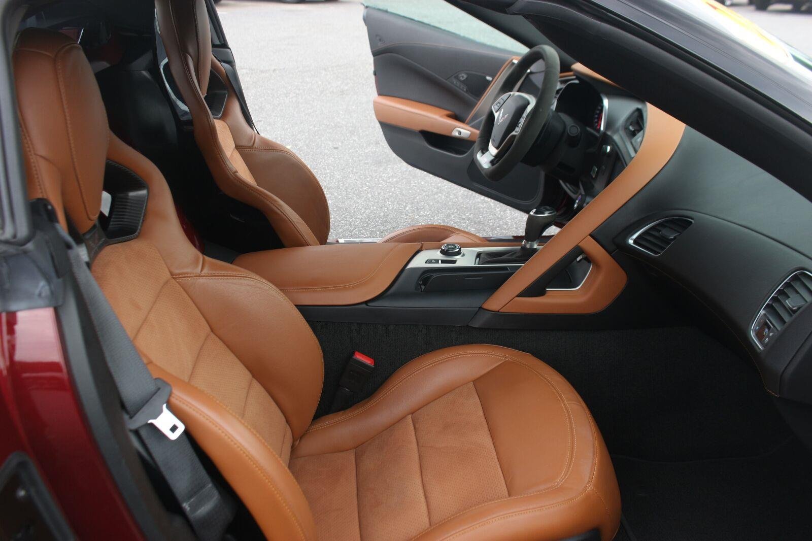 Used 2019 LONG BEACH RED METALLIC TINTCOAT Chevrolet Z06 2LZ image 37