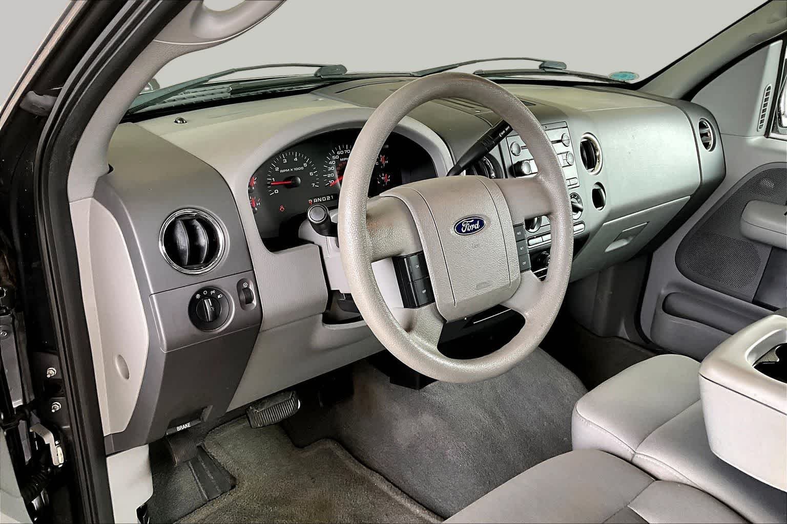 Used 2008 Dark Shadow Gray Clearcoat Metallic Ford XLT image 16