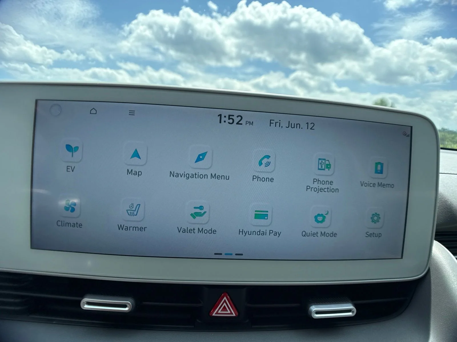 Used 2023 Black Hyundai SEL image 5