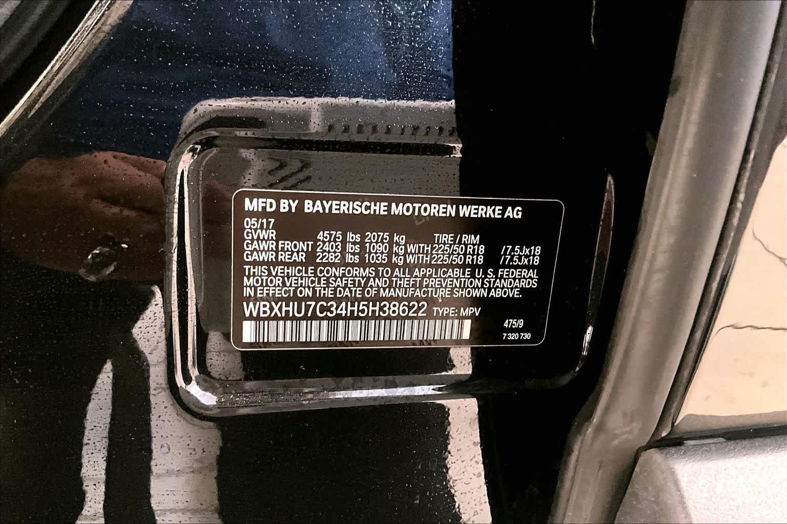 Used 2017 Black Sapphire Metallic BMW sDrive28i image 29