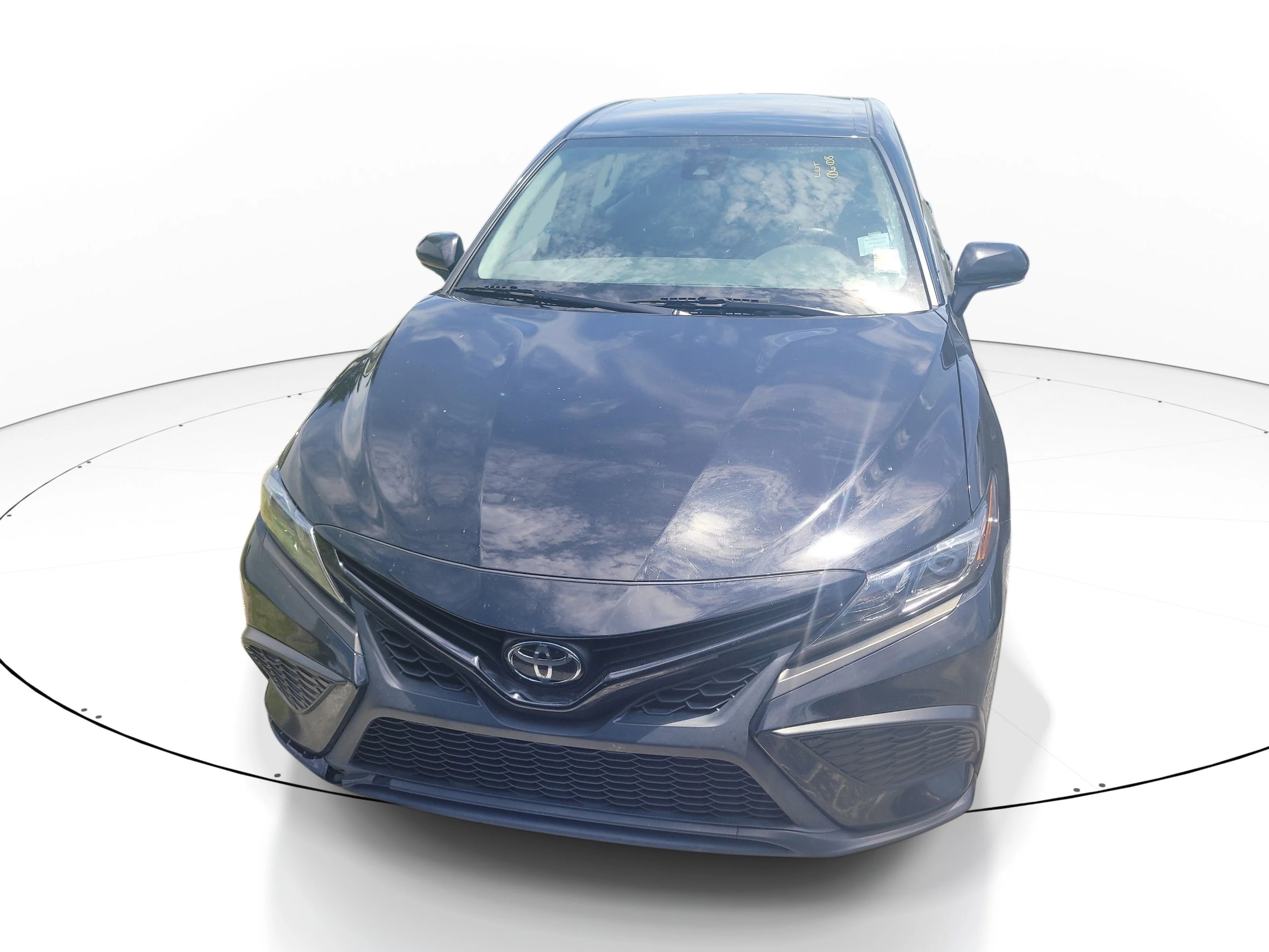 Used 2022  Toyota SE image 2