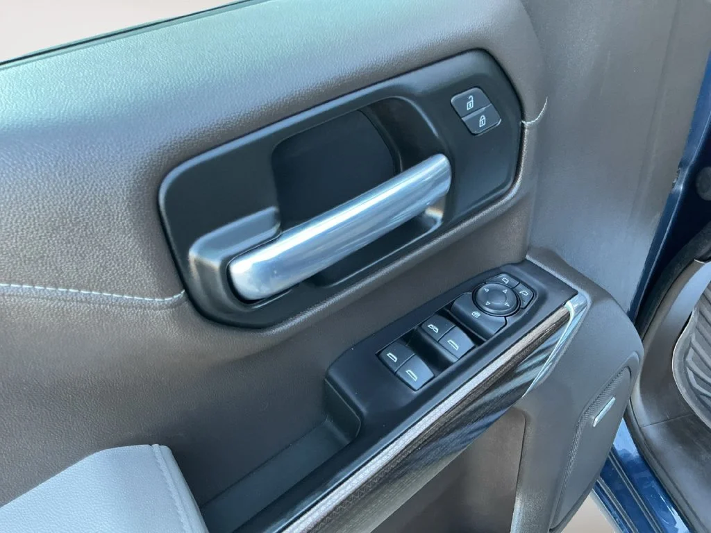 Used 2020 Blue Chevrolet RST image 14