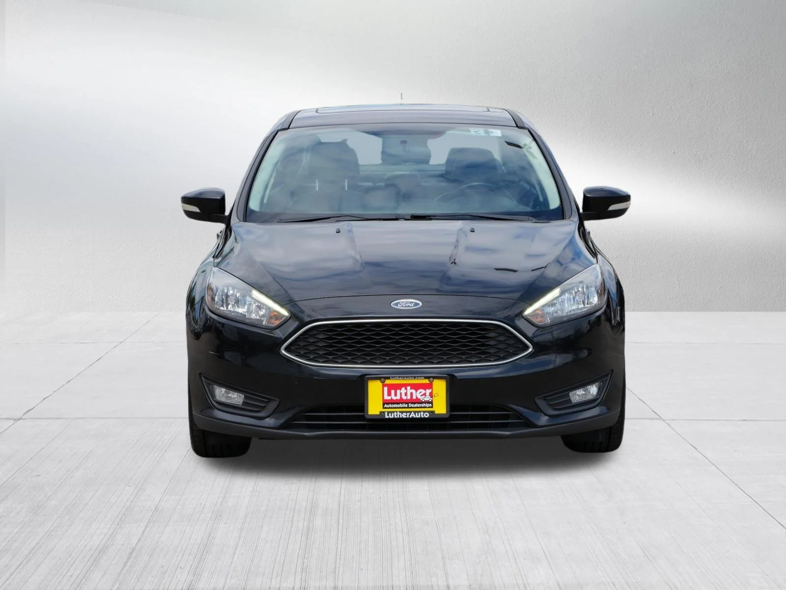 Used 2016 Ford Focus SE with VIN 1FADP3F21GL216025 for sale in Vadnais Heights, Minnesota