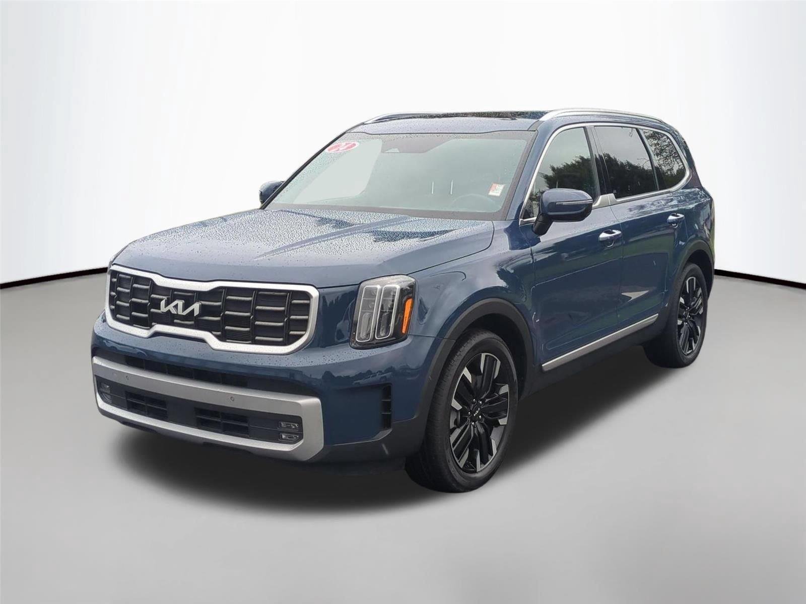 Used 2024 Midnight Lake Blue Kia SX image 1