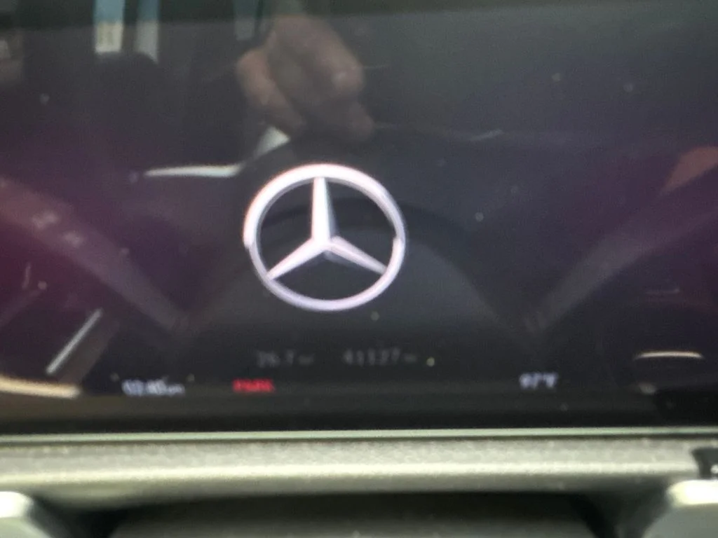 Used 2025 White Mercedes-Benz GLB 250 image 59