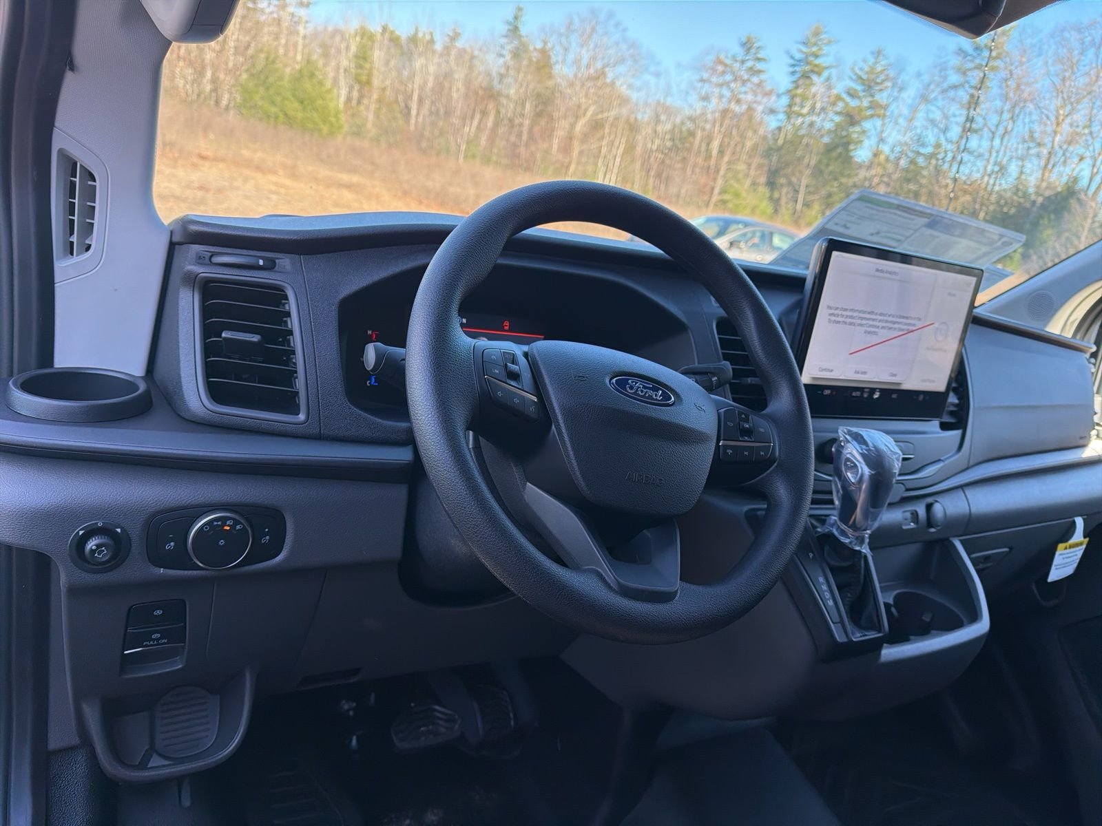 New 2026 Oxford White Ford Cargo Van image 19