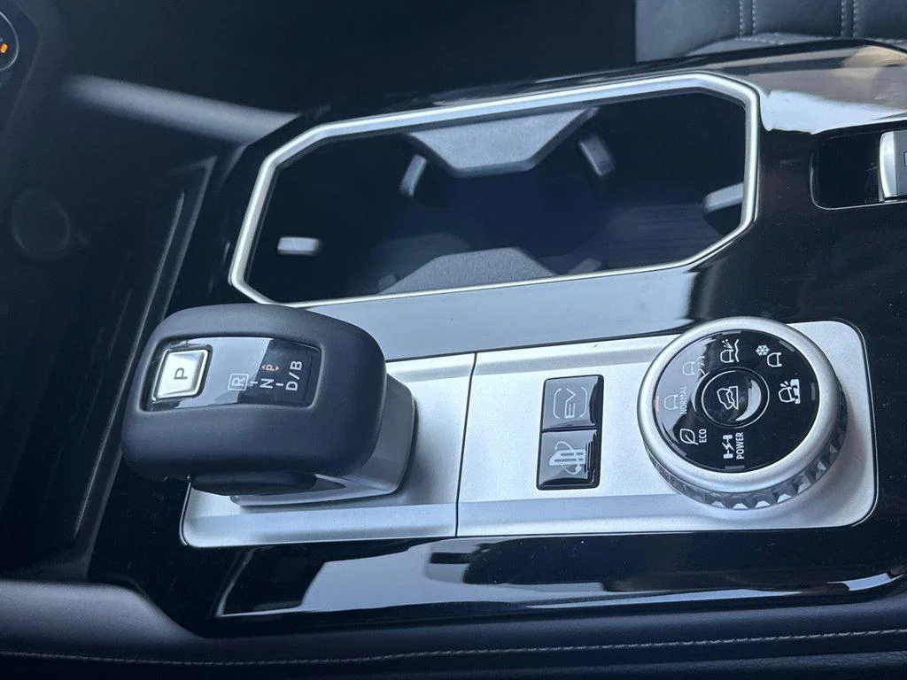 New 2026 Graphite Gray Mitsubishi SE S-AWC image 18