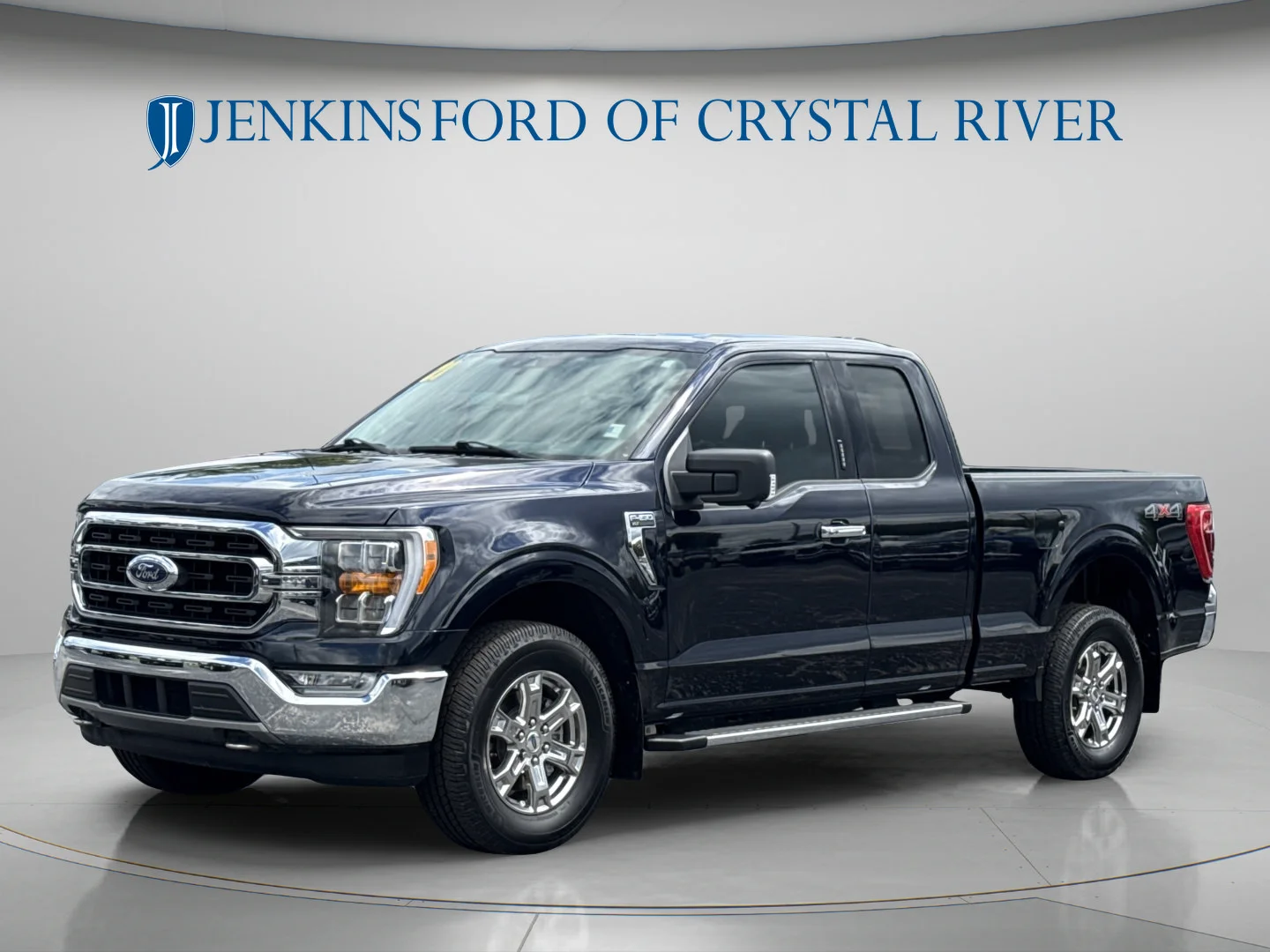 Used 2021 Antimatter Blue Metallic Ford XLT image 13