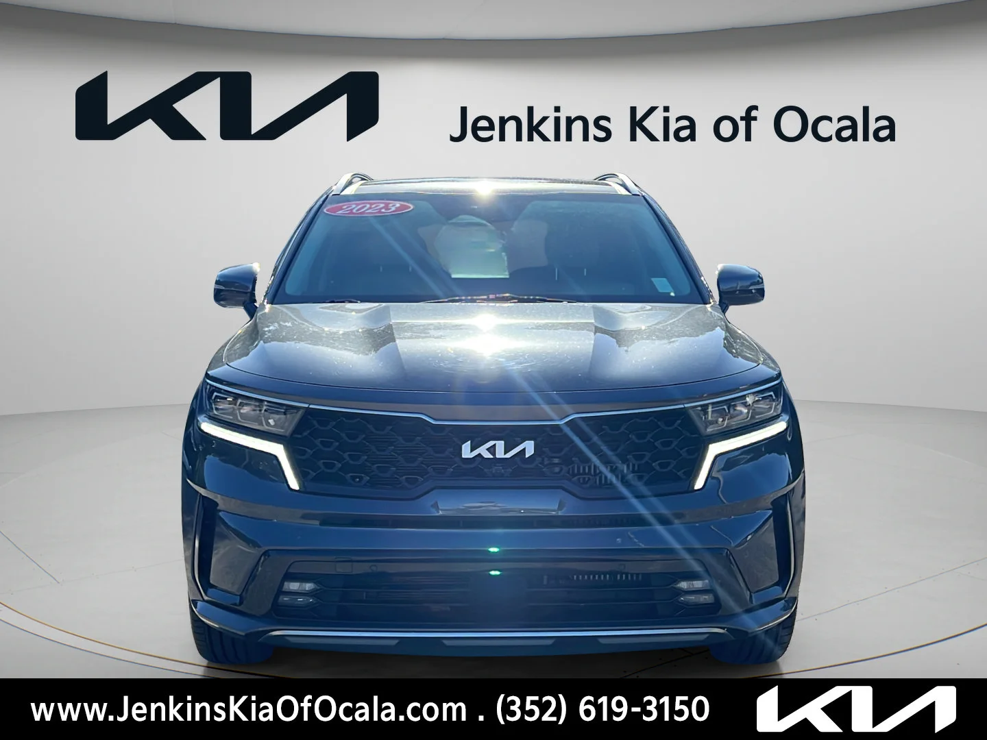Used 2023 Platinum Graphite Kia SX Prestige image 8