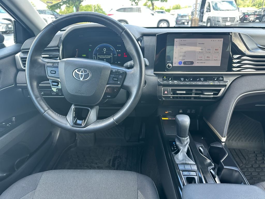 Used 2025 Underground Toyota LE image 15