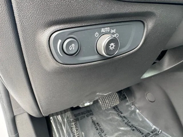 2024 Chevrolet Equinox LT - Photo 18