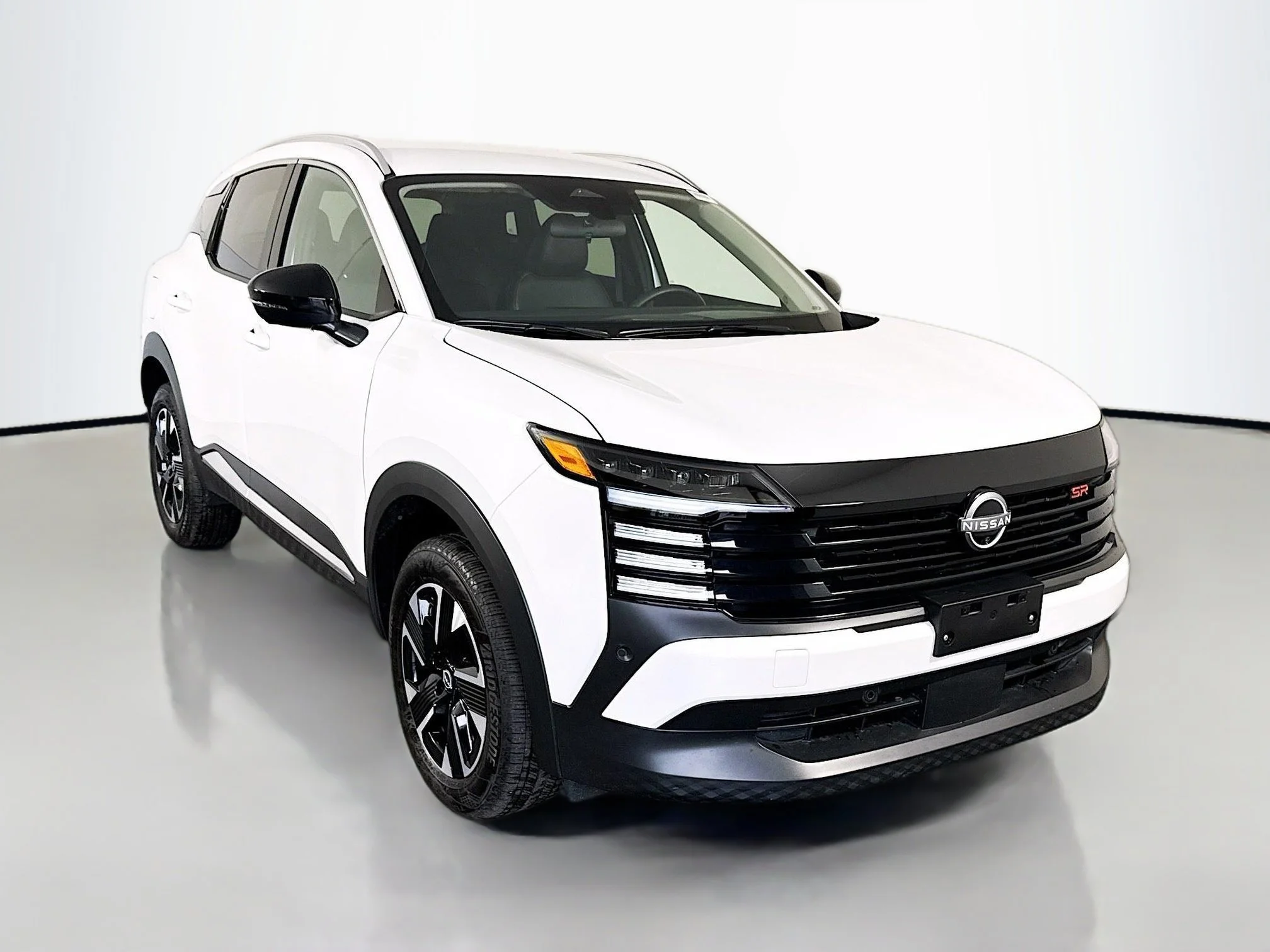 Used 2026 Aspen White Tricoat Nissan SR image 1