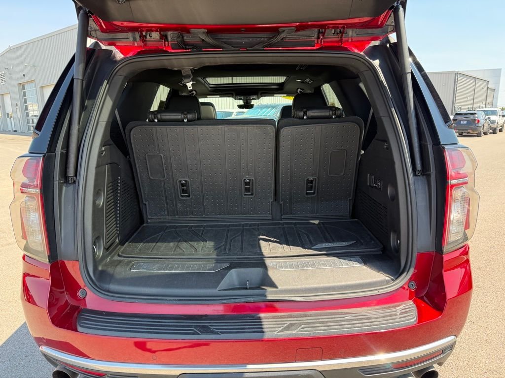 Used 2022 Red Chevrolet High Country image 37