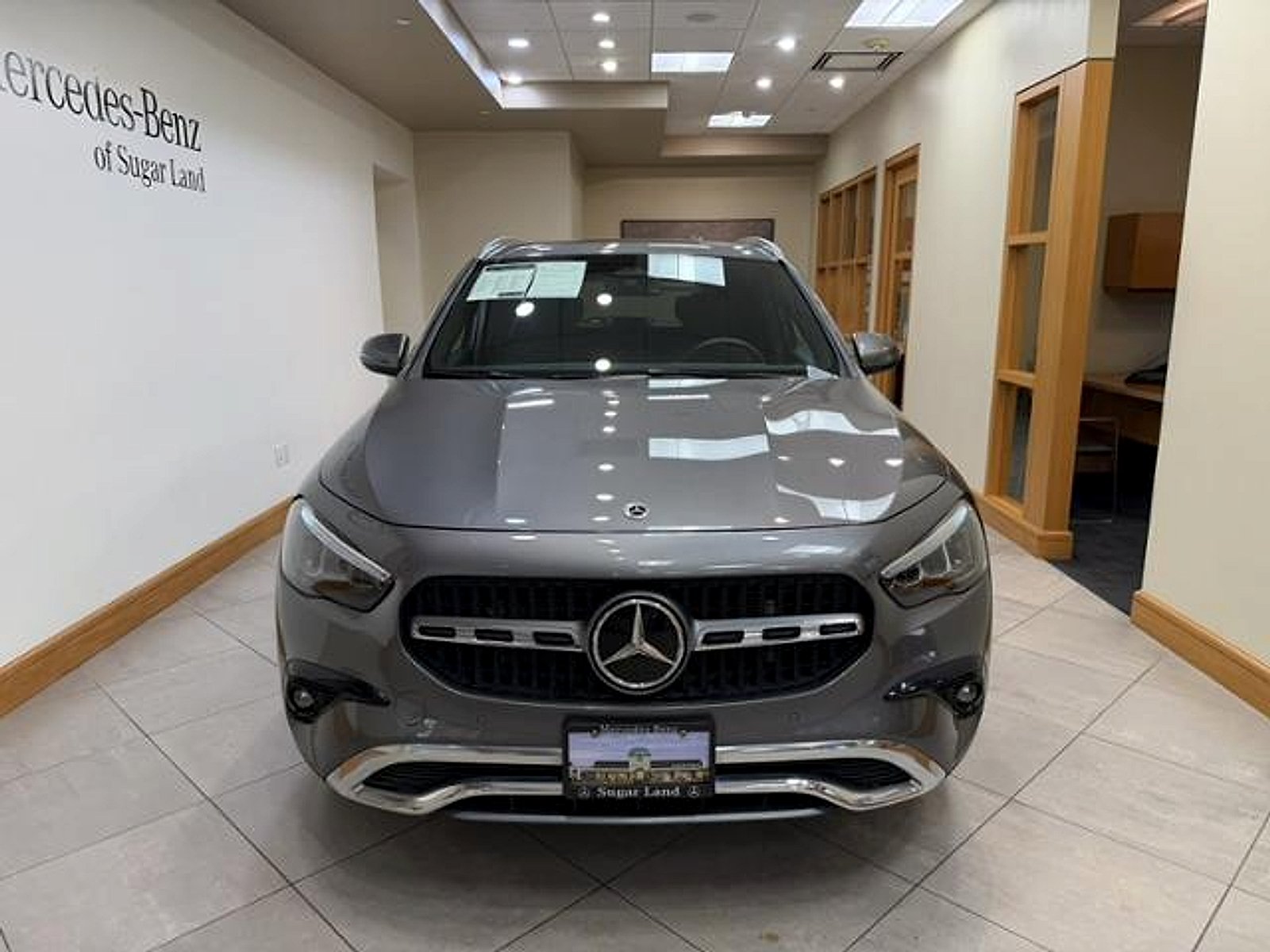 Certified Used 2025 Cirrus Silver Metallic Mercedes-Benz 4MATIC® image 2