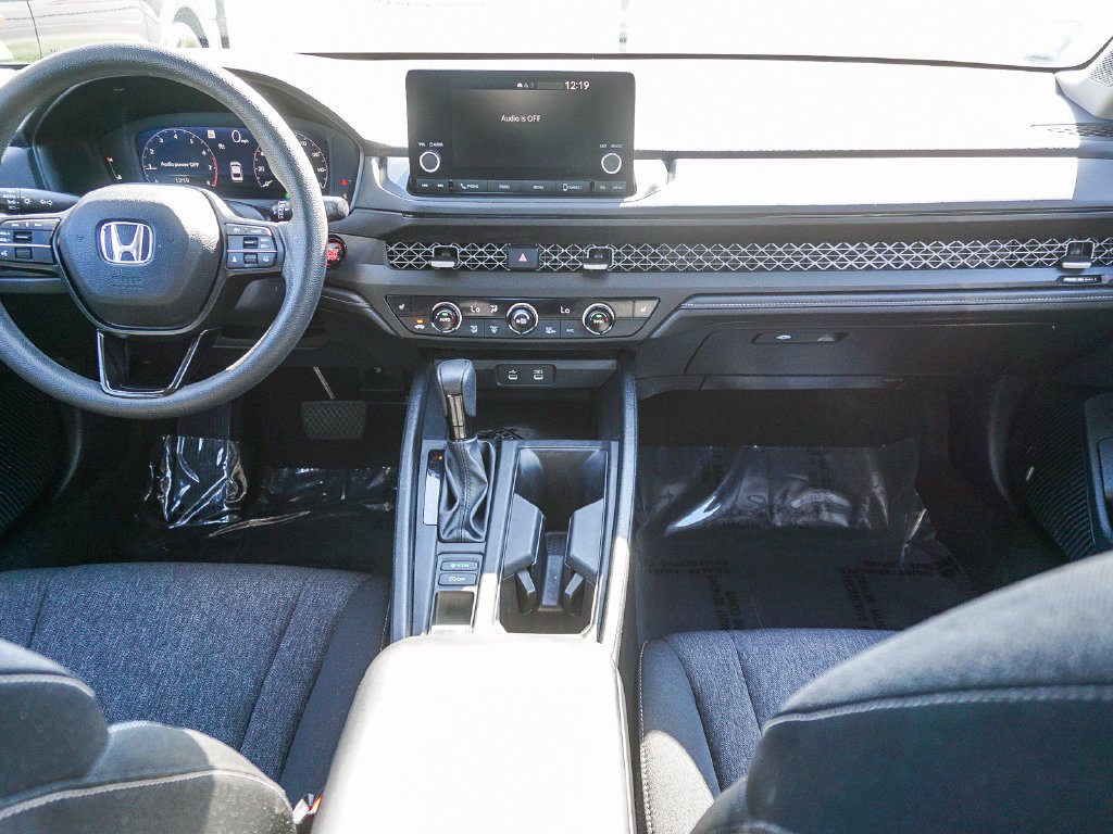 Used 2023 White Honda EX image 15