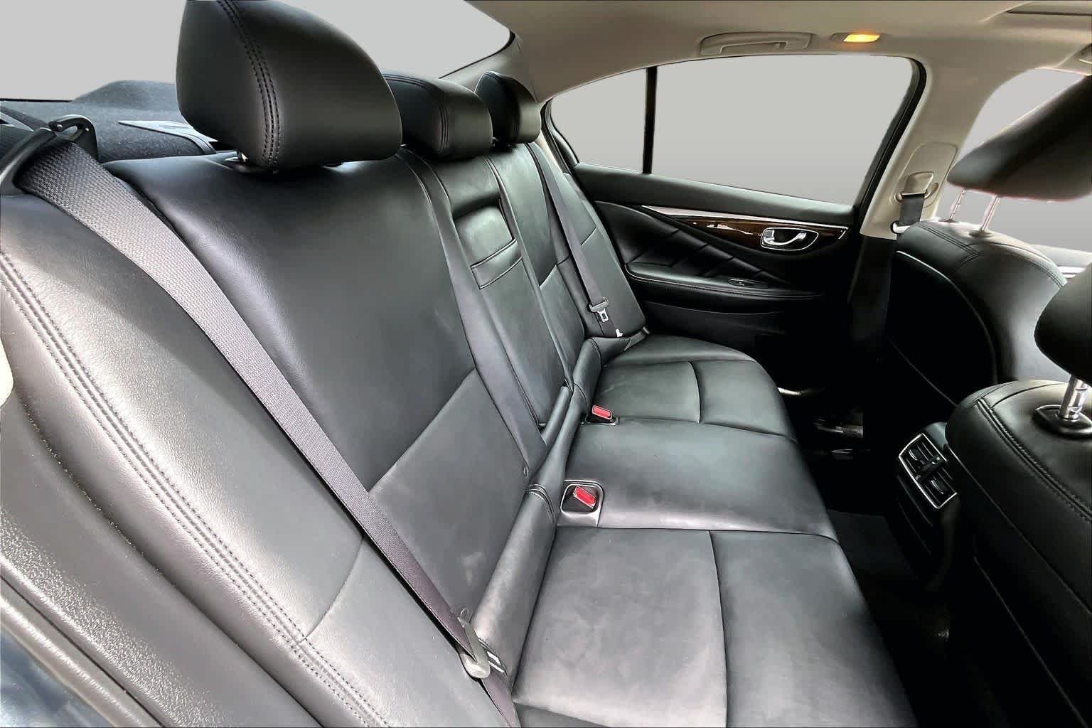 Used 2018 Hagane Blue INFINITI 3.0t LUXE image 20
