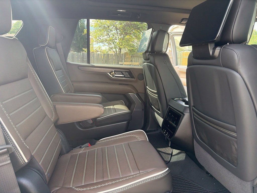 New 2026 Glacier White Tricoat GMC Denali Ultimate image 24