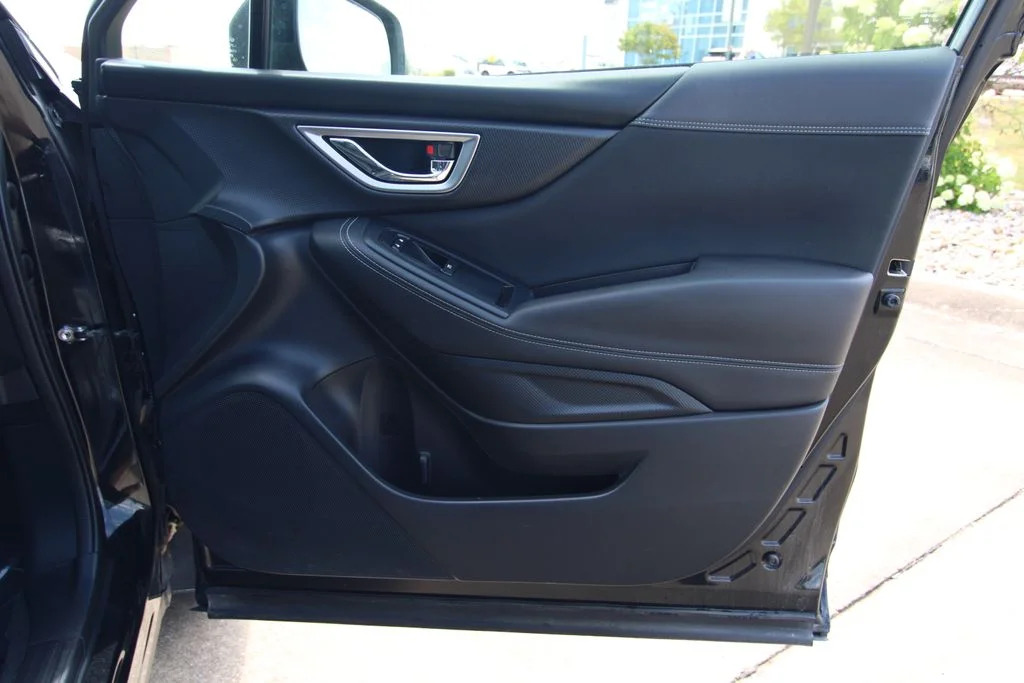 Used 2021  Subaru Premium image 37