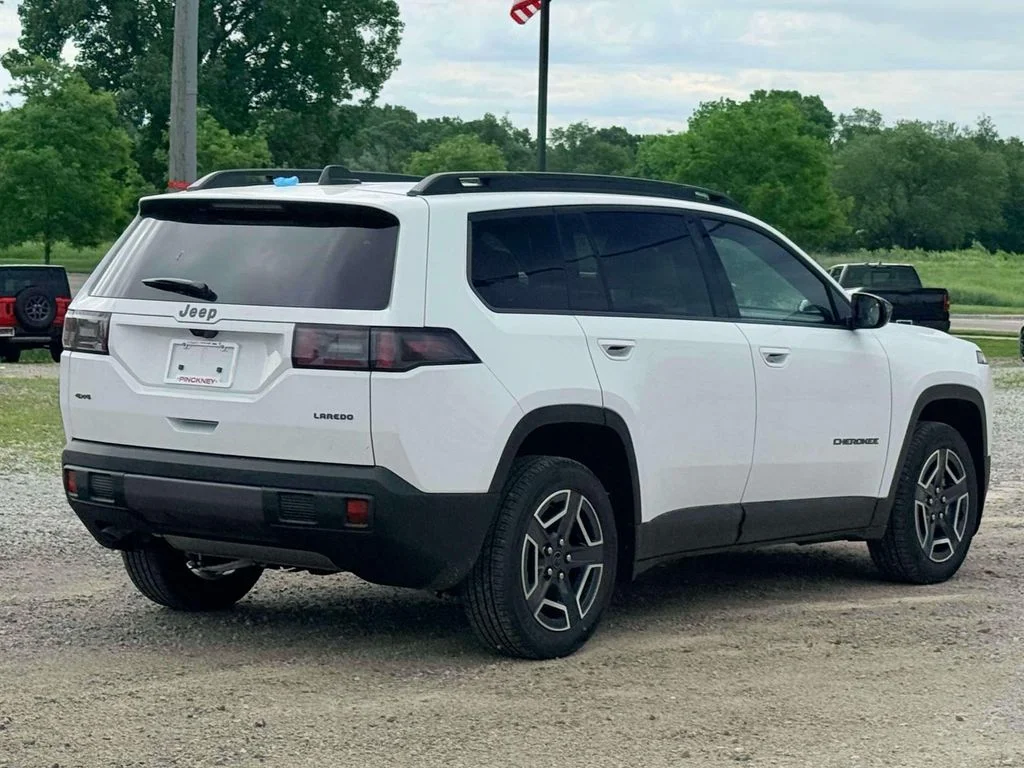New 2026 White Jeep Laredo image 7