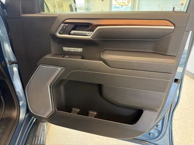 Used 2025 Blue GMC Denali image 47
