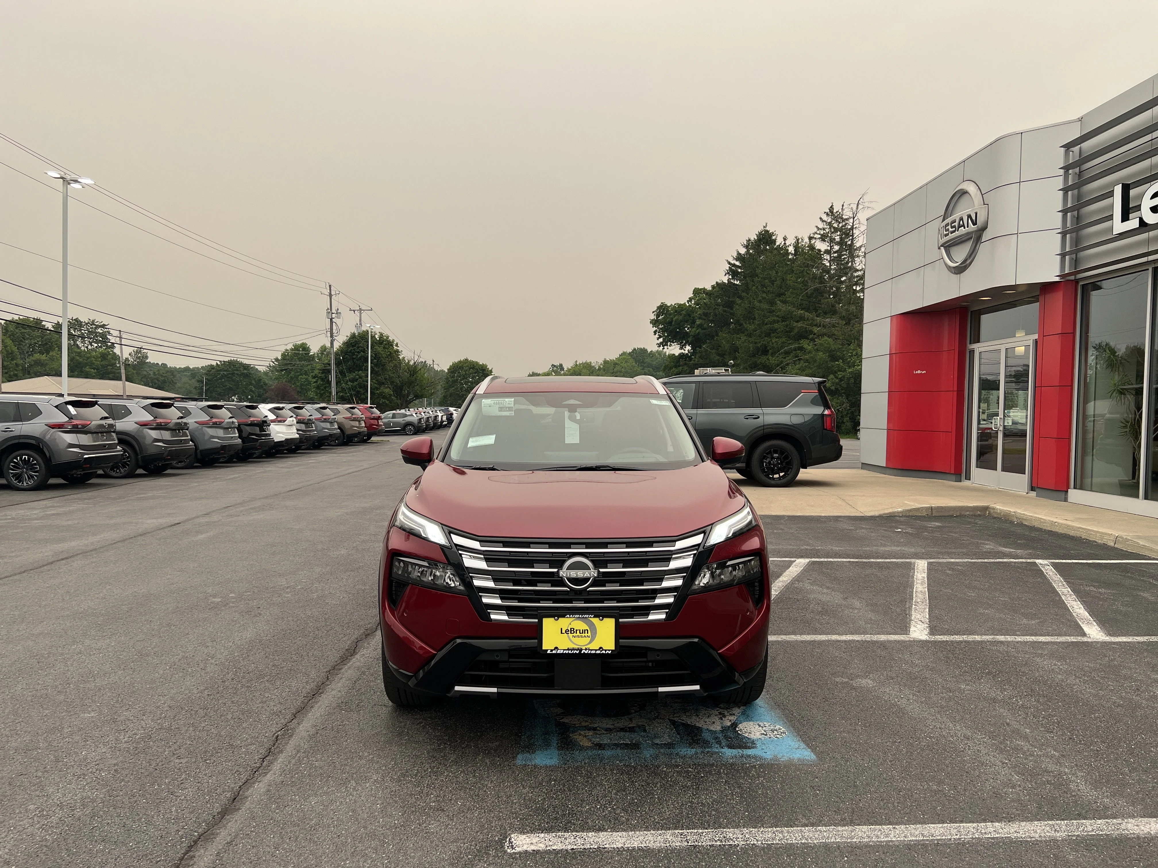 New 2026 Scarlet Ember Tintcoat Nissan Platinum image 2