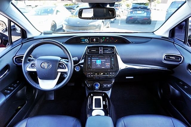 Used 2016 Red Toyota Four Touring image 17