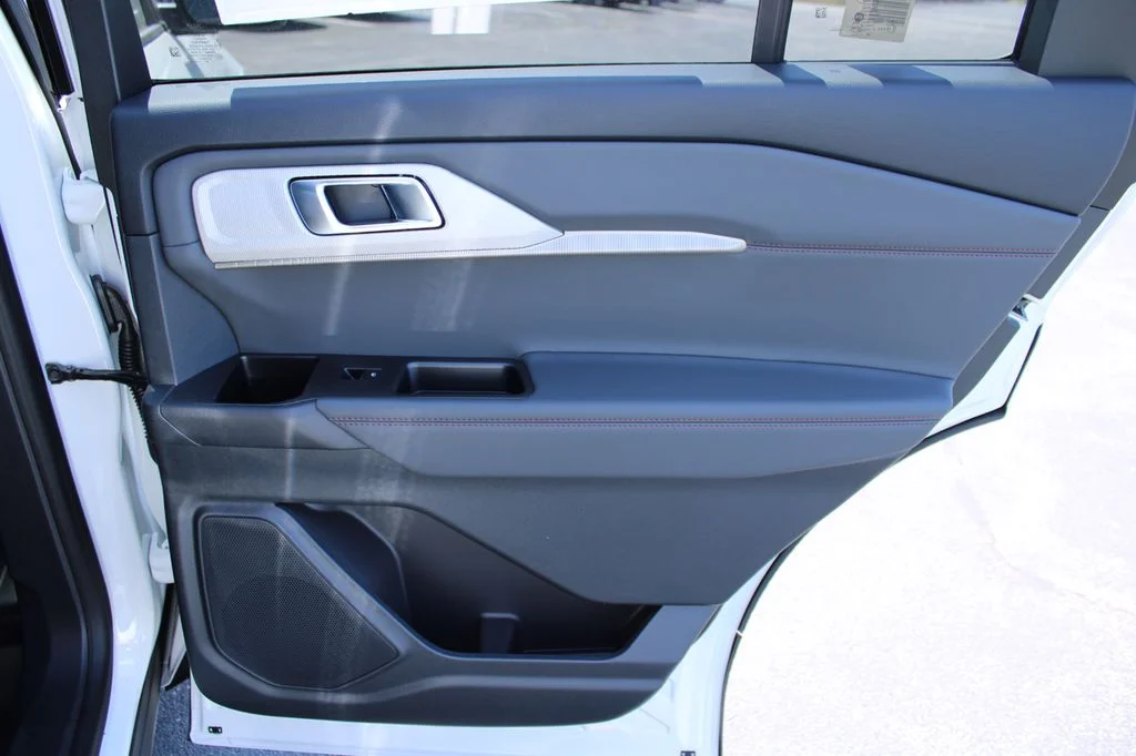 New 2027 White Ford 4DR 4WD ACTIVE image 18