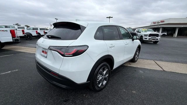 New 2027 Platinum White Pearl Honda LX image 4
