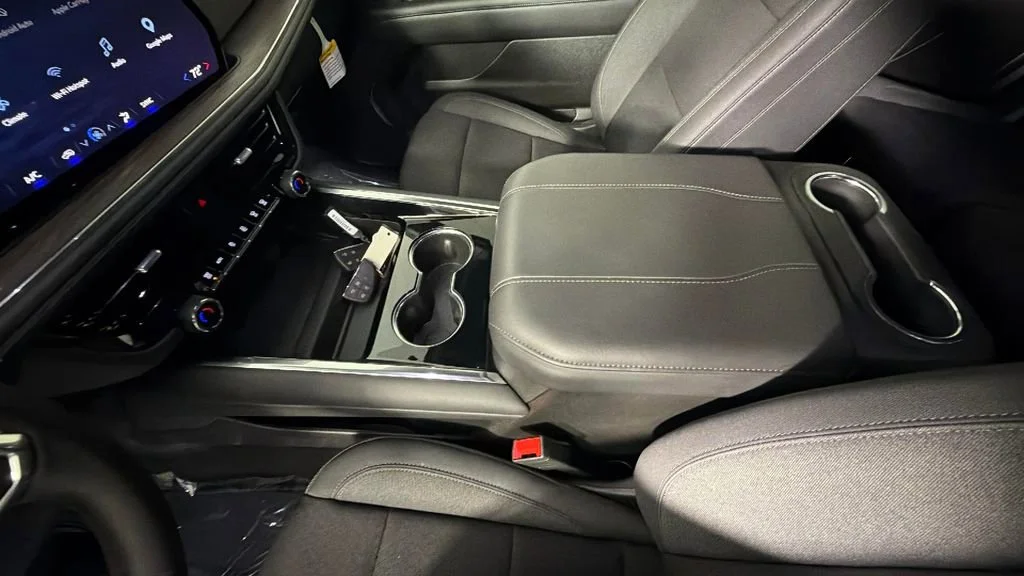 Used 2025 Black Chevrolet LS image 21