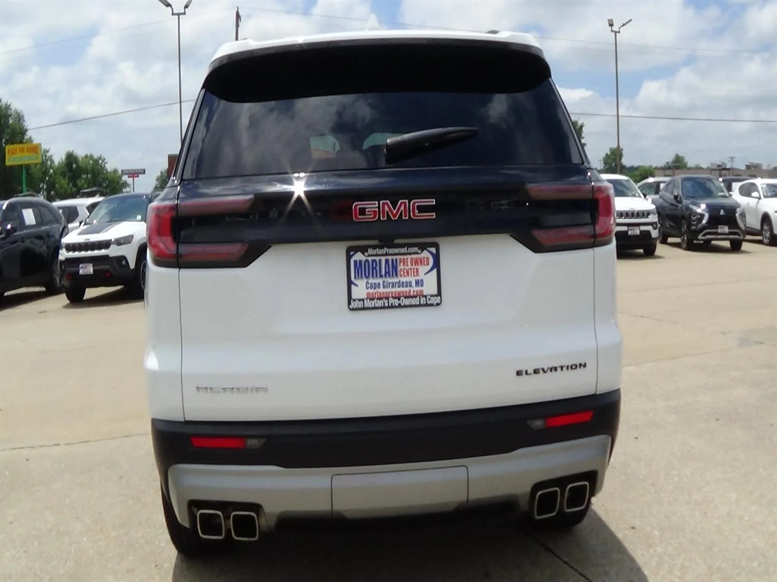 Used 2025 Summit White (gaz) GMC Elevation image 7